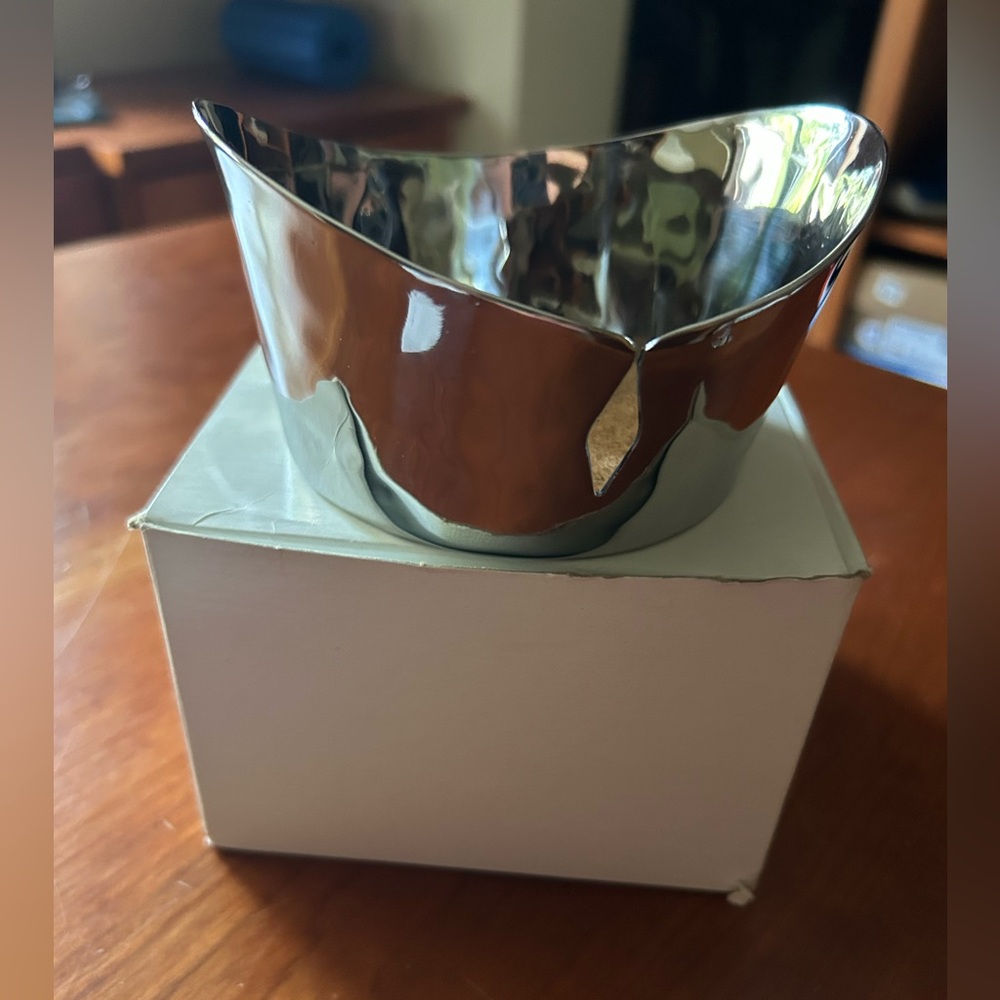 NIB Mary Jurek wine bottle holder.